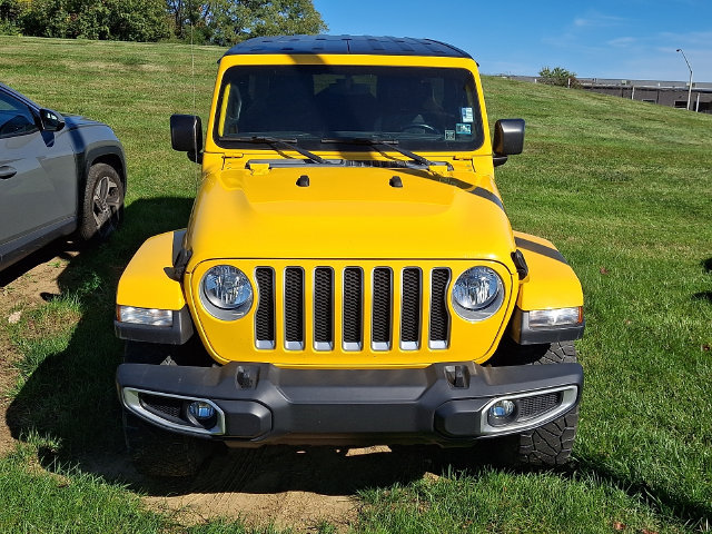 Used 2019 Jeep Wrangler Unlimited Sahara w/ Dual Top Group AWD/4WD image 2
