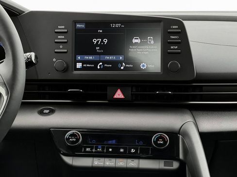 New 2025 Hyundai Elantra Sport image 28