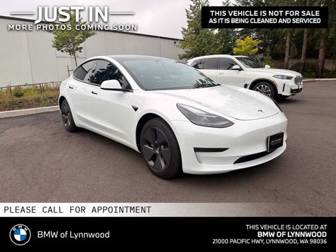 Used 2023 Tesla Model 3 Standard Range RWD image 1