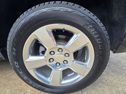 Used 2020 Chevrolet Tahoe LT RWD image 25