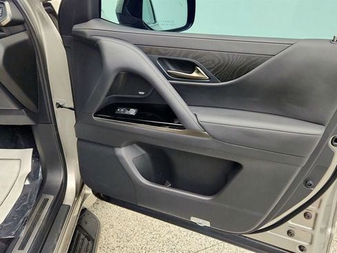 Used 2022 Lexus LX 600 4WD w/ Accessory Package (Z1) image 25