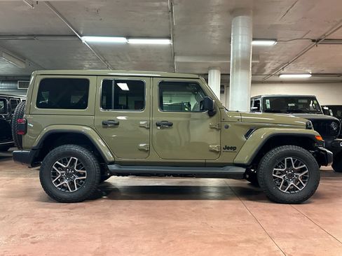 New 2026 Jeep Wrangler Unlimited Sahara AWD/4WD image 6