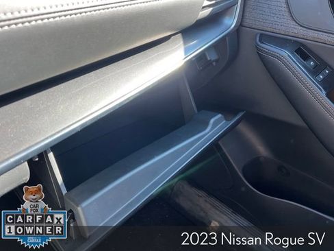 Used 2023 Nissan Rogue SV image 21