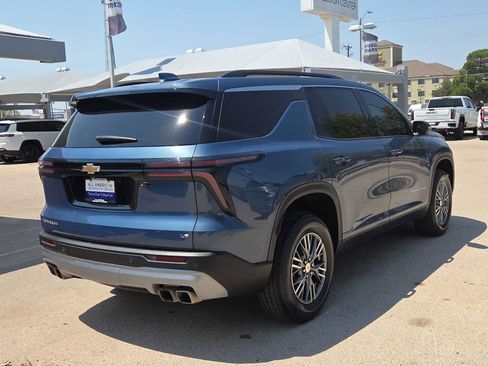 Used 2024 Chevrolet Traverse LT FWD image 8