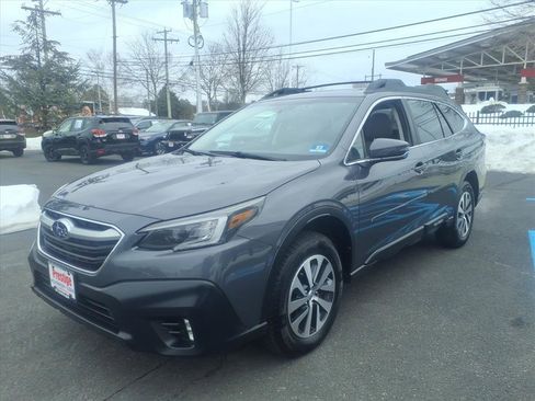 Used 2020 Subaru Outback Premium image 7