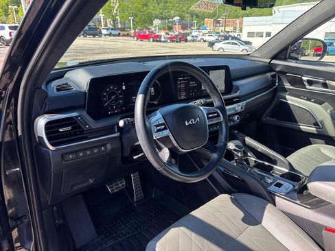 Used 2023 Kia Telluride SX Prestige X-Pro AWD/4WD image 12