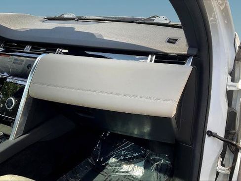 Used 2020 Land Rover Discovery Sport SE AWD/4WD image 25