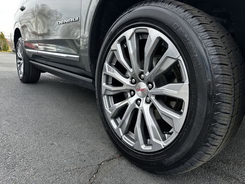 Used 2023 GMC Yukon Denali image 11