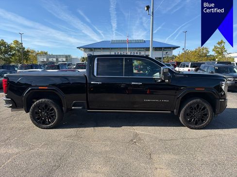 Used 2024 GMC Sierra 2500 Denali Ultimate AWD/4WD image 4