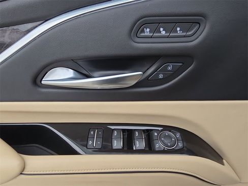 Certified 2023 Cadillac Escalade ESV Premium Luxury image 24