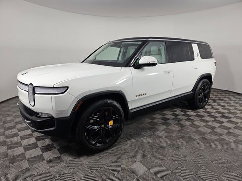 Used 2024 Rivian R1S Adventure AWD/4WD image 1