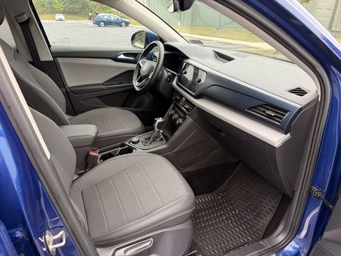 Used 2023 Volkswagen Taos SE image 14