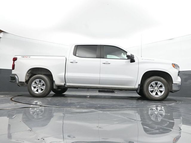 Used 2025 Chevrolet Silverado 1500 LT AWD/4WD image 47