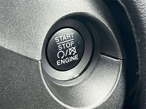 Used 2019 Jeep Compass Latitude image 27