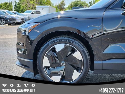 New 2025 Volvo EX30 Plus w/ Protection Package Premier image 6