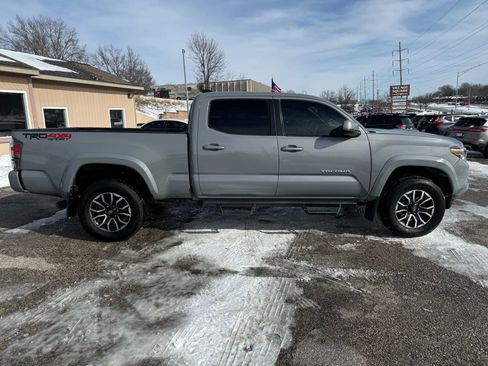 Used 2021 Toyota Tacoma TRD Sport w/ Technology Package image 2