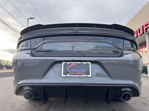 Used 2019 Dodge Charger R/T w/ Blacktop Package image 38
