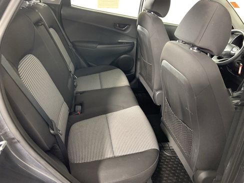 Used 2021 Hyundai Kona SE image 19