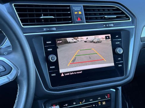 Used 2024 Volkswagen Tiguan Wolfsburg Edition image 17