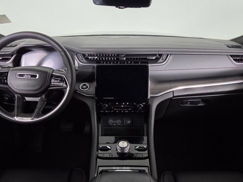 Used 2023 Jeep Grand Cherokee Overland w/ Luxury Tech Group IV image 41