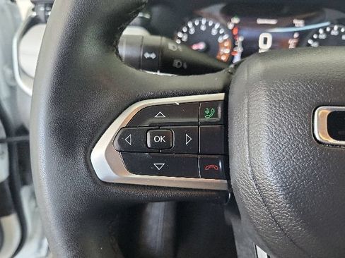Used 2025 Jeep Compass Limited AWD/4WD image 39