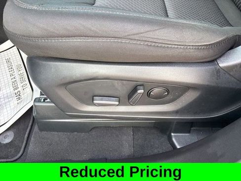 Used 2023 Ford Explorer XLT image 11