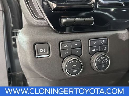 Used 2025 Chevrolet Silverado 2500 ZR2 w/ Technology Package image 21