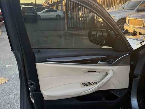 Used 2019 BMW 530i w/ Convenience Package image 9