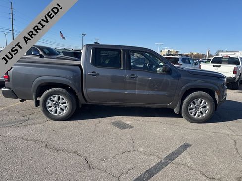 Certified 2022 Nissan Frontier SV w/ Technology Package image 4