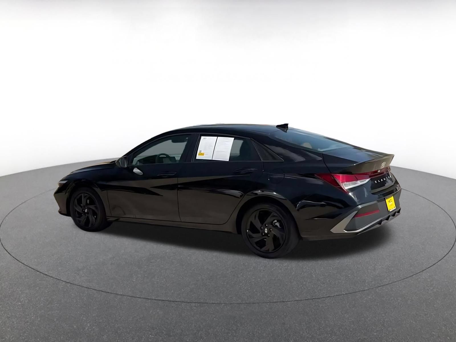 Used 2026 Hyundai Elantra Sport FWD image 9