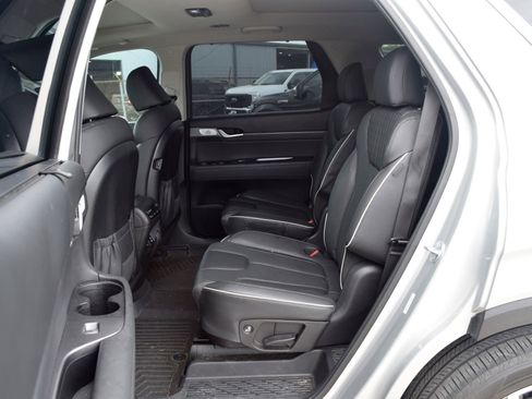 Used 2023 Hyundai Palisade Limited FWD image 20