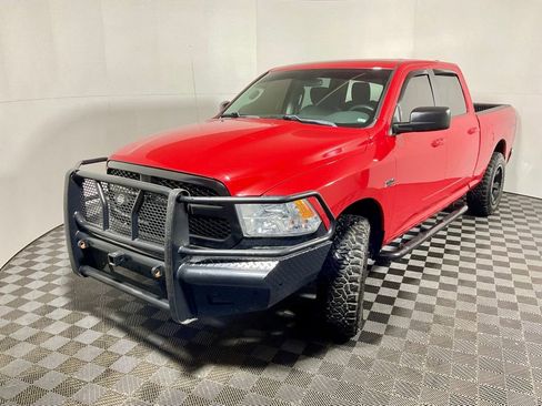 Used 2019 RAM 1500 Classic SLT AWD/4WD image 11