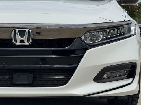 Used 2019 Honda Accord Sport image 8