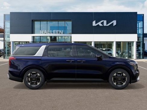 New 2026 Kia Carnival EX image 7