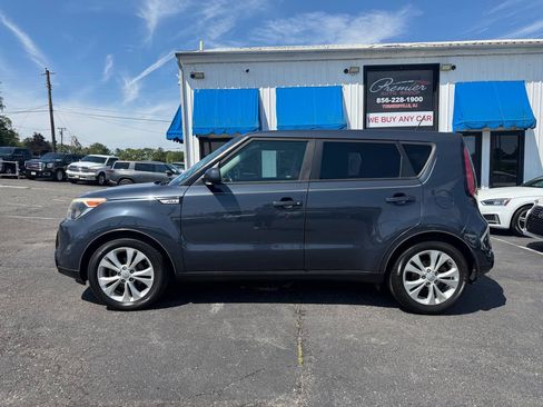 Used 2016 Kia Soul + w/ Audio Package FWD image 8