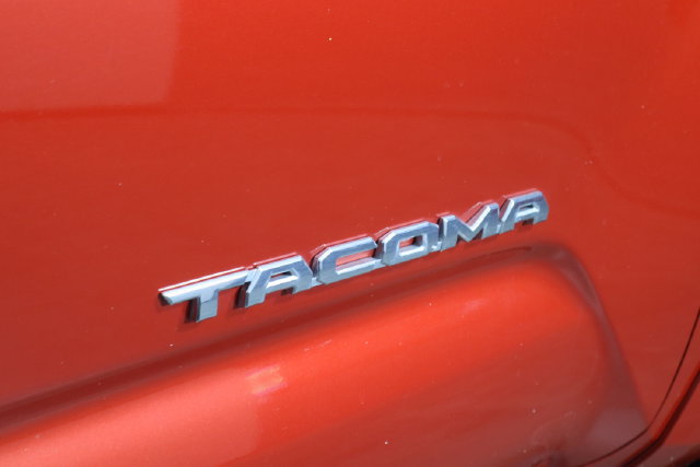 Used 2021 Toyota Tacoma SR5 RWD image 36