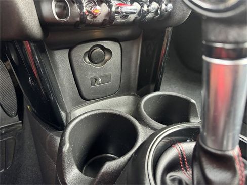 Used 2019 MINI Cooper S w/ Premium Package image 20