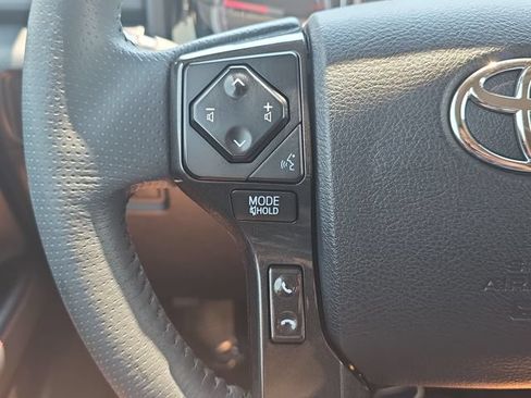 Used 2021 Toyota 4Runner Venture w/ Moonroof Package AWD/4WD image 16