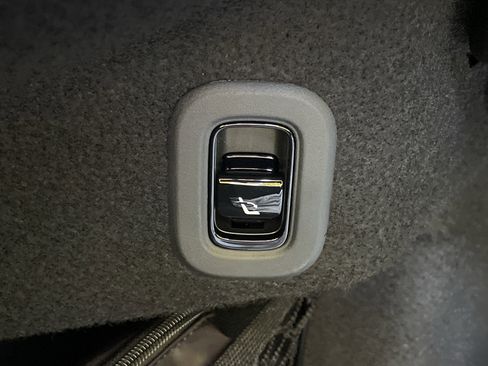 New 2026 Mercedes-Benz CLE 300 4MATIC Cabriolet image 17