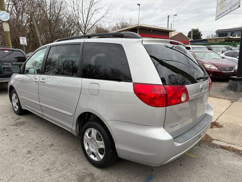 Used 2008 Toyota Sienna LE image 3