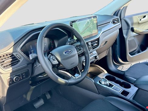 New 2026 Ford Escape SE w/ Class II Trailer Tow Package image 4