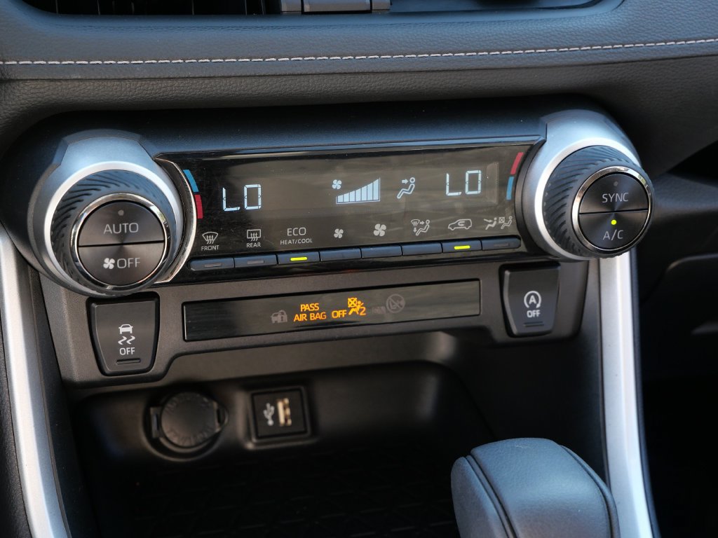 Certified 2025 Toyota RAV4 XLE AWD/4WD image 19