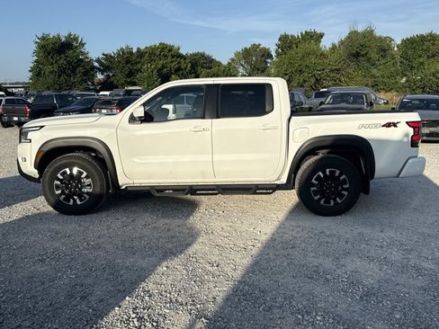Used 2024 Nissan Frontier PRO-4X w/ Pro Convenience Package AWD/4WD image 3