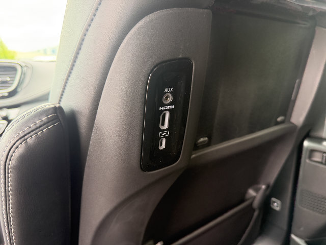 New 2026 Chrysler Pacifica Select AWD/4WD image 25