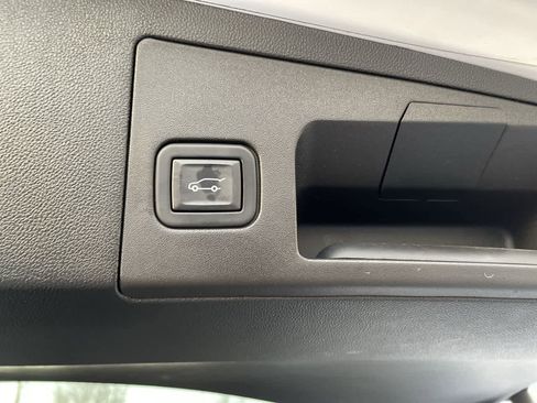 Certified 2024 Cadillac XT5 Premium Luxury w/ LPO, Floor Liner Package image 18