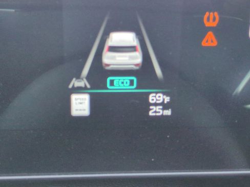 New 2025 Kia Niro EX Touring image 28