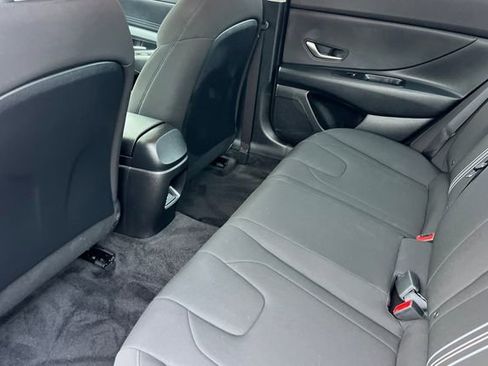 Used 2024 Hyundai Elantra SEL image 13