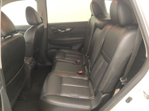 Used 2019 Nissan Rogue SL FWD image 18