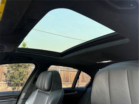 Used 2015 BMW M5 RWD image 29
