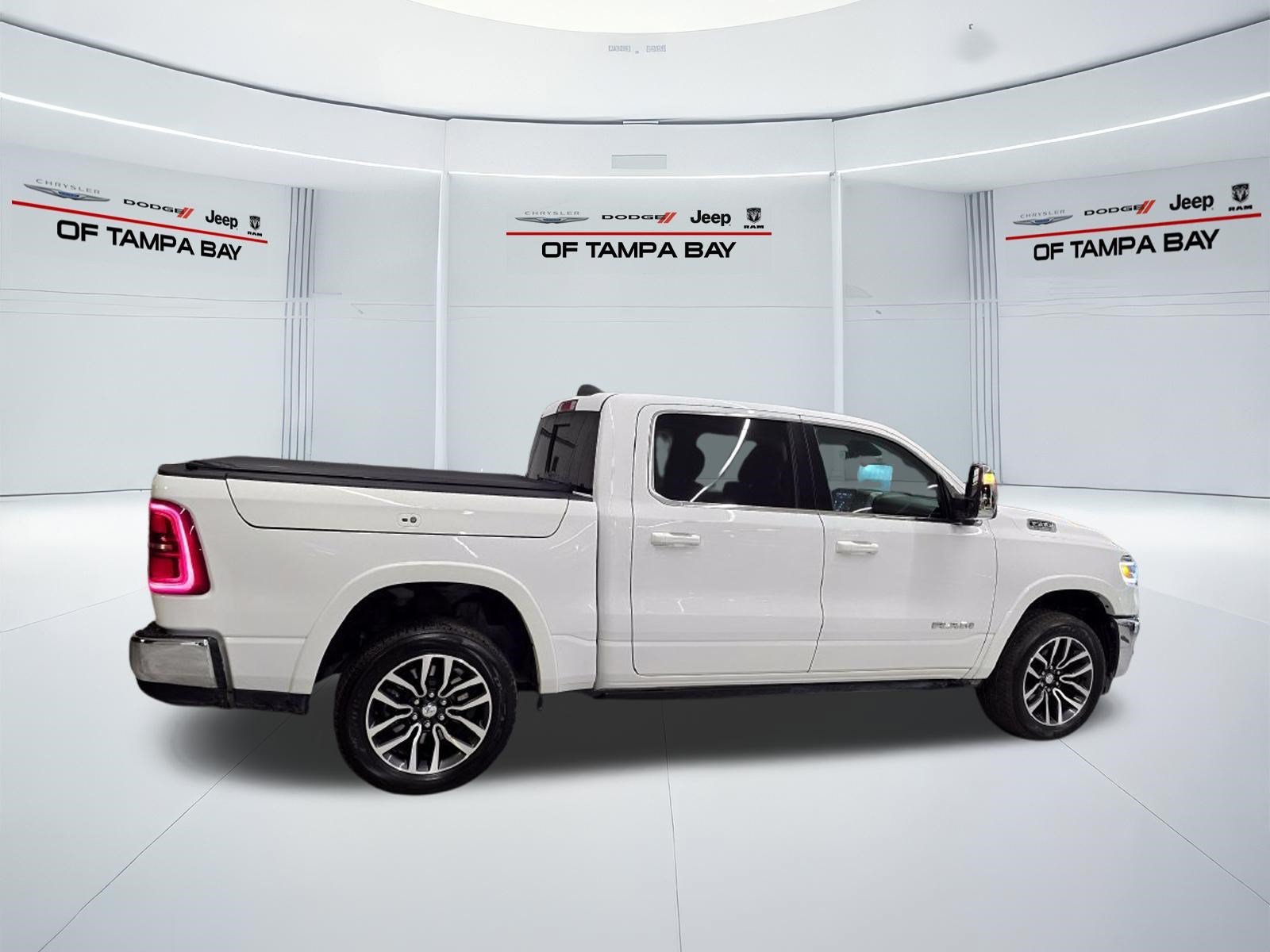 Used 2025 RAM 1500 Limited w/ Trailer Tow Group AWD/4WD image 8